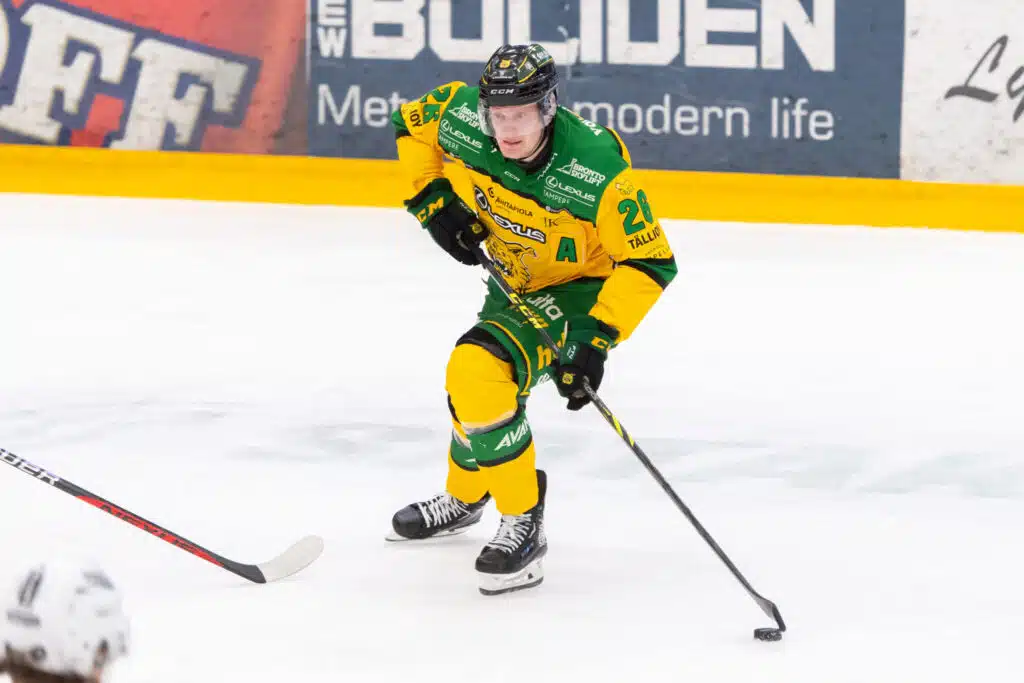 Leijona-hyökkääjän sopimus Ruotsissa purettu – edessä paluu Liigaan