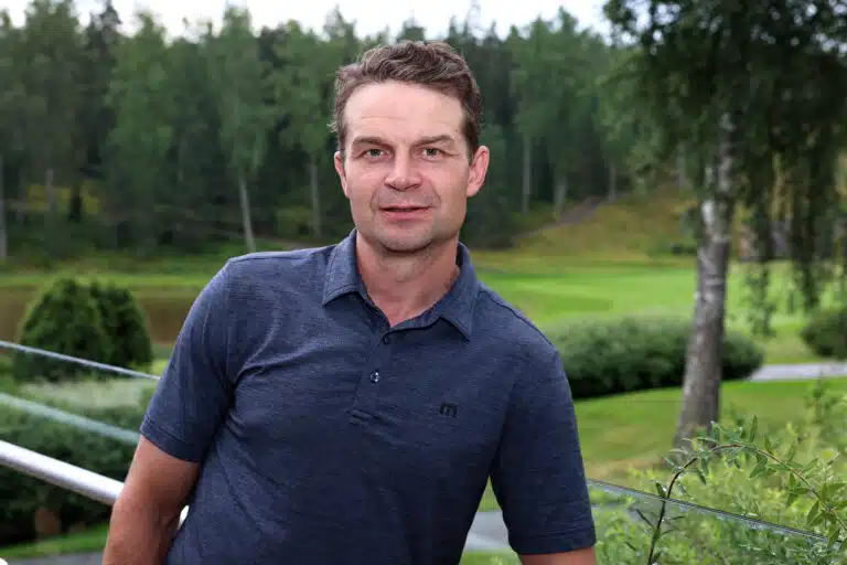 Nyt tuli karua tekstiä HIFK:n urheilujohtaja Janne Pesosesta