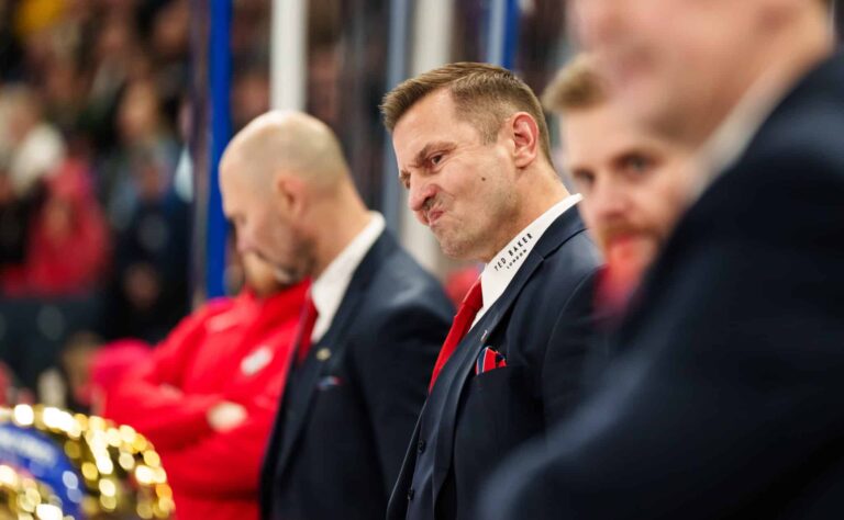 Ylen jääkiekkoasiantuntija latasi: ”Ville Peltosen aika on ohi”