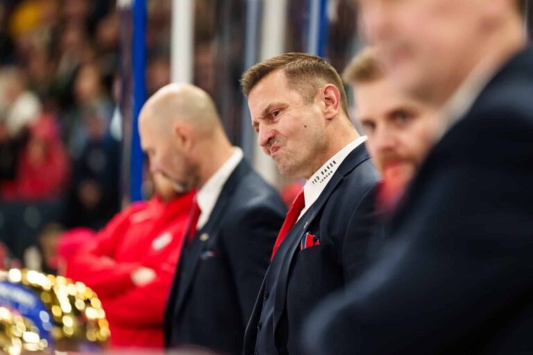 Ylen jääkiekkoasiantuntija latasi: ”Ville Peltosen aika on ohi”