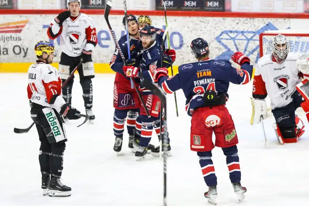 Mestiksen kohuseura jyrää voittoputkessa – Miika Elomoa muistettiin