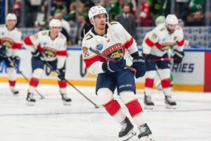 Aleksander Barkov sai jälleen lisää seuraa