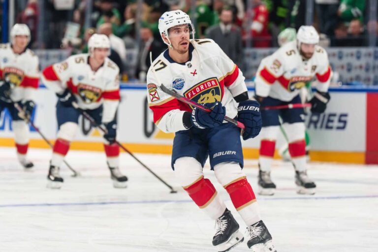 Aleksander Barkov sai jälleen lisää seuraa
