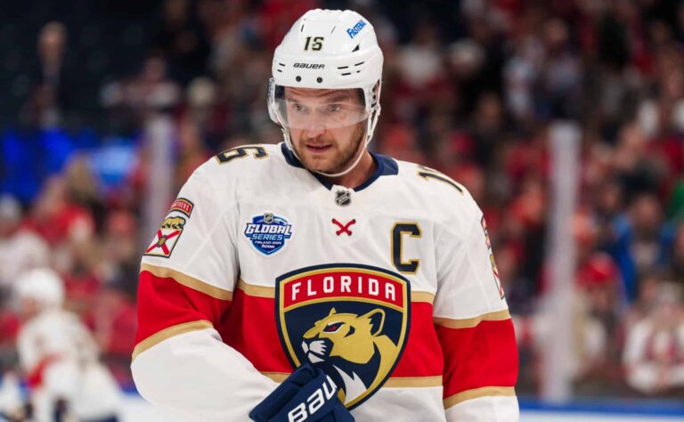 Aleksander Barkovin Panthers on pulassa – näin päävalmentaja kommentoi tilannetta