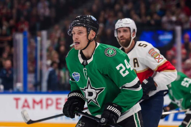 Roope Hintz keräsi jättitehot – ylisti ottelun jälkeen tätä miestä