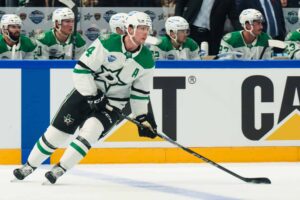 Ei voi olla totta – Leijona-tähti Miro Heiskanen loukkaantui kriittisellä hetkellä Ei voi olla totta – Leijona-tähti Miro Heiskanen loukkaantui kriittisellä hetkellä