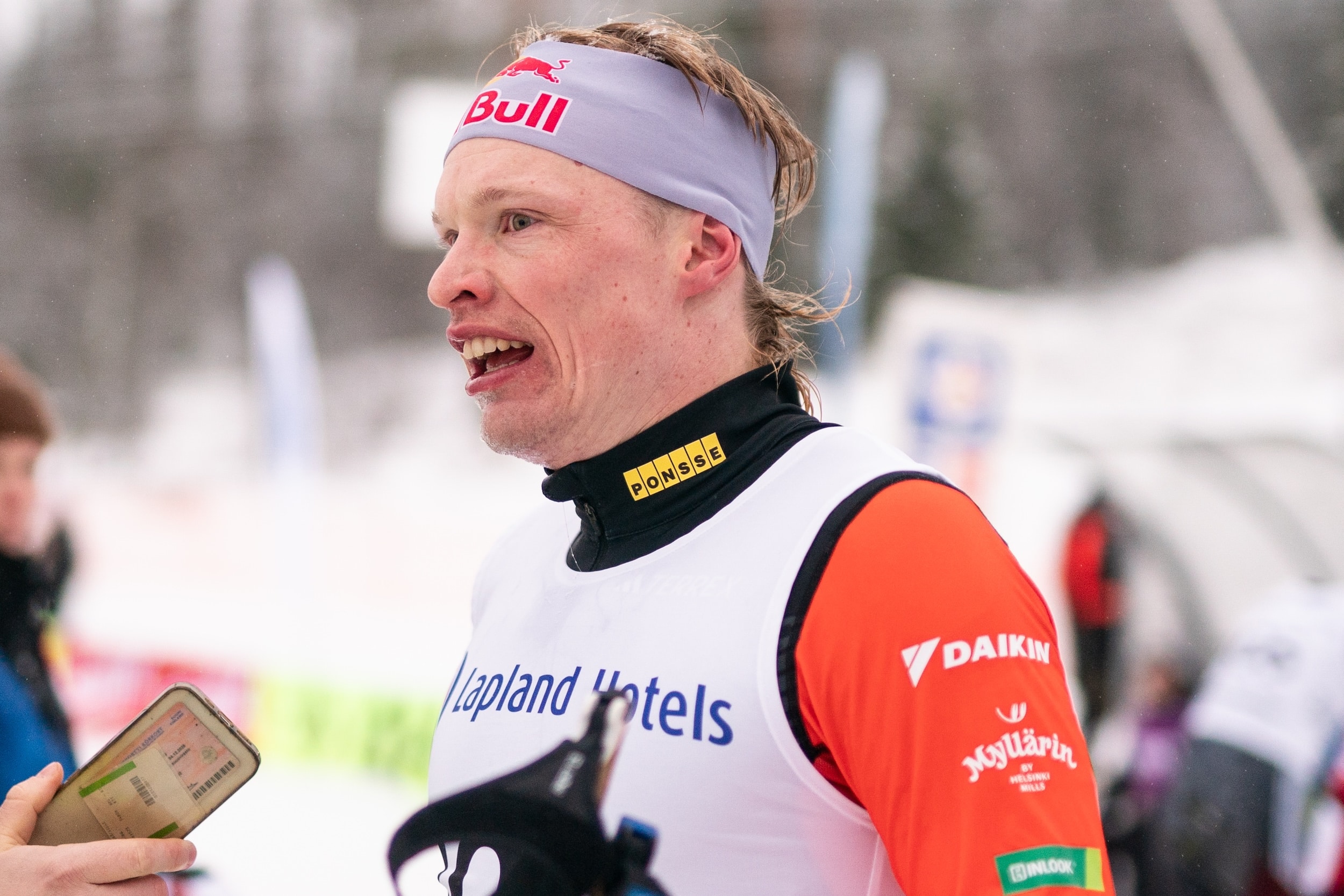 Iivo Niskanen kierteli ja kaarteli Viaplayn haastattelussa ongelmistaan
