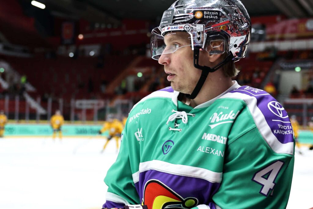 Jokerien kultaleijona sai pelikieltoa sikailustaan Jokerien kultaleijona sai pelikieltoa sikailustaan