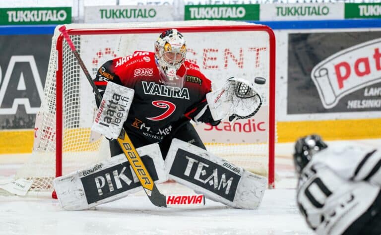 Leijona-vahti jatkaa Liigan kriisijoukkueessa