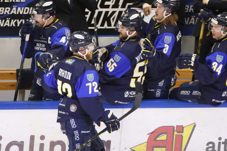 Kiekko-Espoo hankki ilkeyttä maalinedustalle