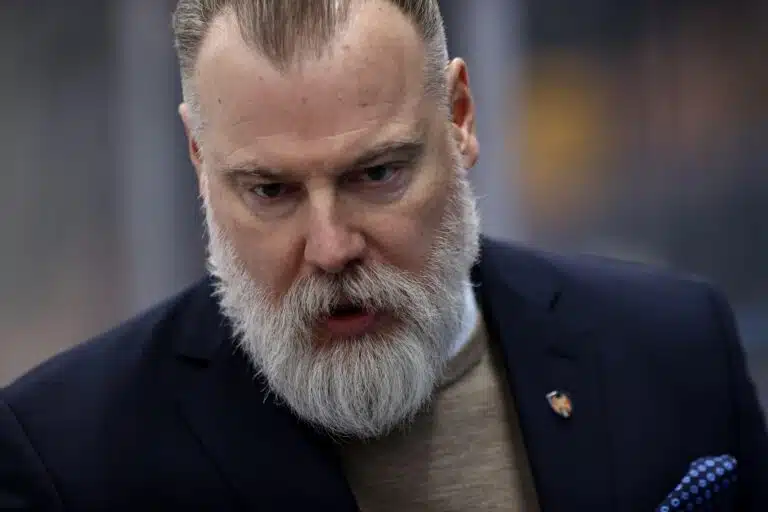 SM-liiga rankaisi kovalla kädellä Tapparan Rikard Grönborgia