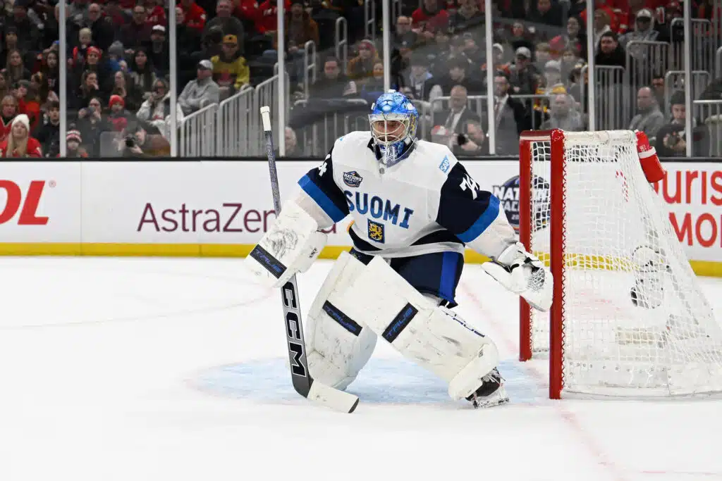 Juuse Saros ja Teuvo Teräväinen Leijonien MM-kisajoukkueeseen