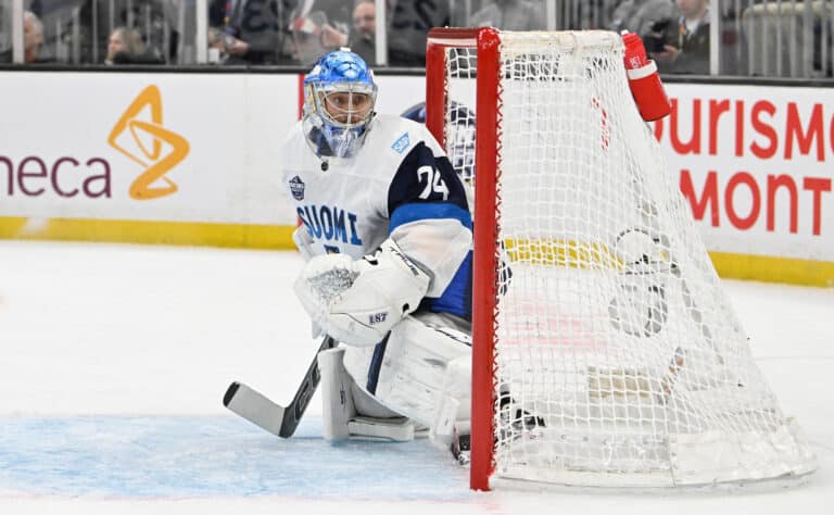 Juuse Saros aloittaa Leijonien maalilla