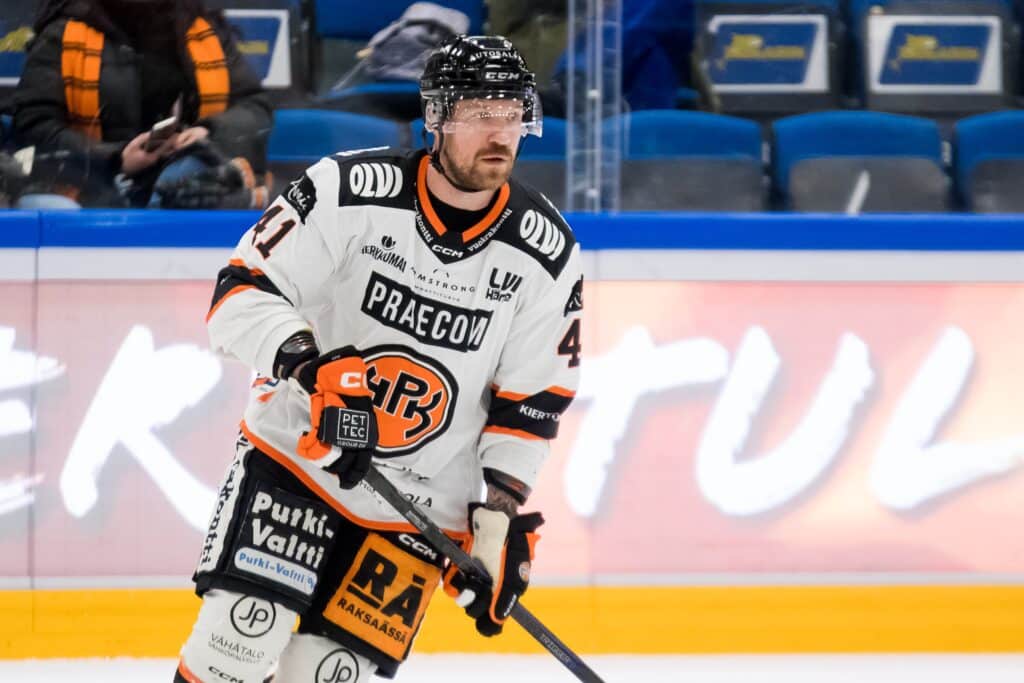 SM-liigassa ruma pääniitti - pelikieltoa tuli SM-liigassa ruma pääniitti – pelikieltoa tuli