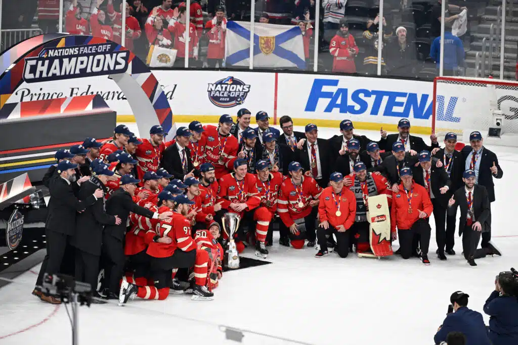 Kanada nimesi valmennusjohtonsa olympiakiekkoon