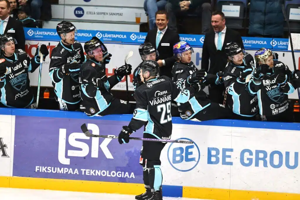 Tasoero tuli heti selväksi – Pelicans kaatoi jääkylmää vettä Jokereiden niskaan