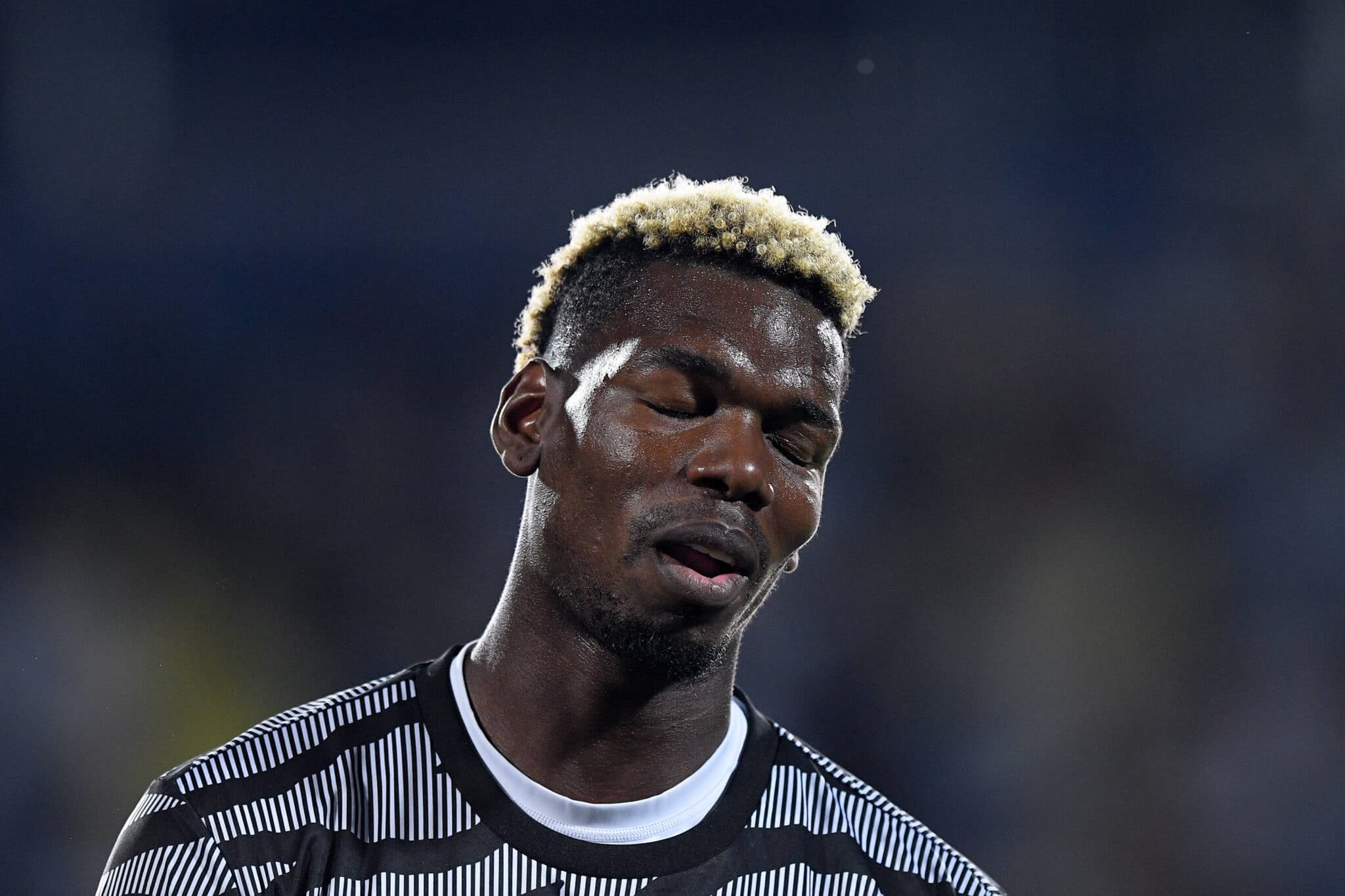 Kielletyistä aineista kärynnyt Paul Pogba tekemässä shokkipaluuta kentille