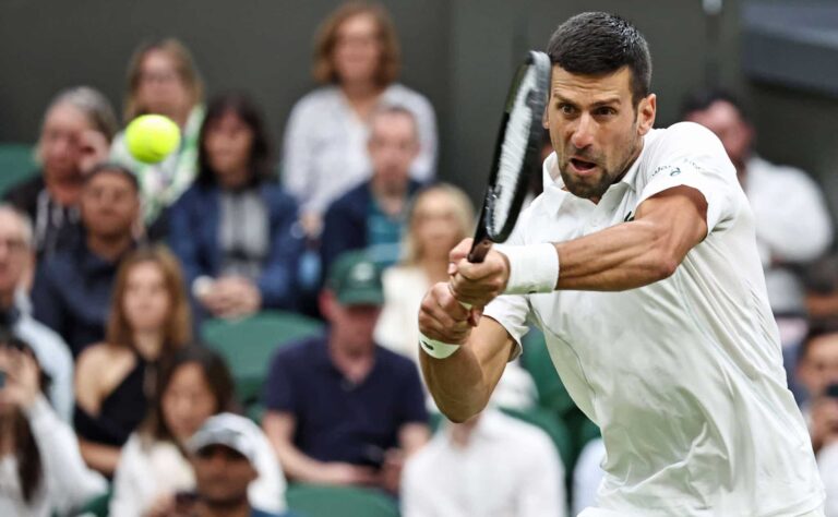 Novak Djokovic murtui täysin Wimbledonin välierässä