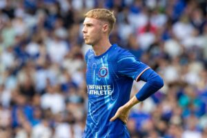 Chelsea-luotsi tyrmäsi supertähdestä pyörivät huhut Chelsea-luotsi tyrmäsi supertähdestä pyörivät huhut