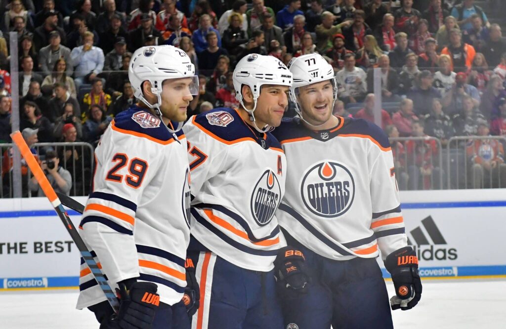 Edmonton Oilers iski takaisin maalikarkeloilla Edmonton Oilers iski takaisin maalikarkeloilla