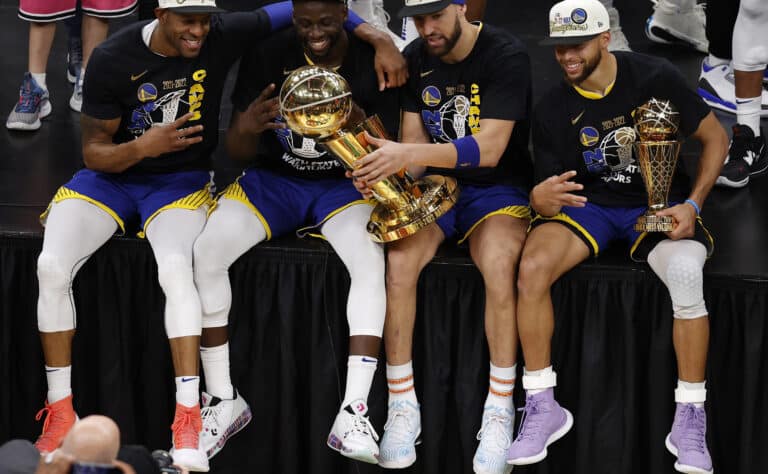 Ilman Stephen Currya pelannut Golden State jäi jyrän alle NBA:n pudotuspeleissä Ilman Stephen Currya pelannut Golden State jäi jyrän alle NBA:n pudotuspeleissä