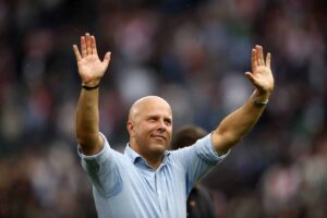 Liverpoolin kausi vaakalaudalla – Arne Slotilta suora viesti pelaajille