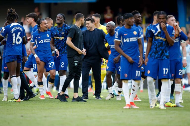 Chelsea tyri Valioliigassa – seuran ylin johto tuli pukukoppiin