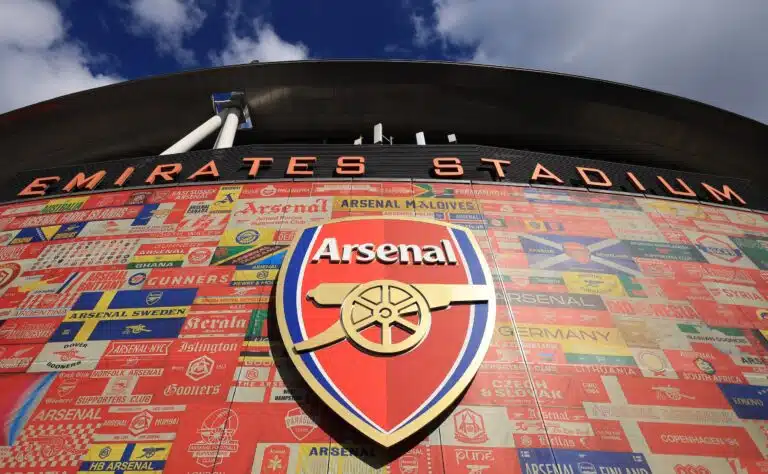 Arsenal teki sen taas – fanit raivostuivat