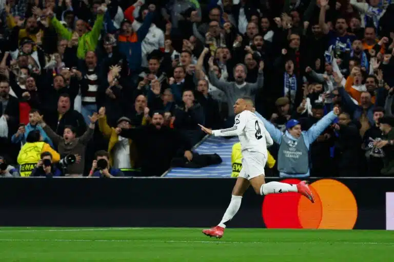 Kylian Mbappe ja Vinicius Jr. Real Madridin sankareina – Atletico Madridilta karmea sulaminen