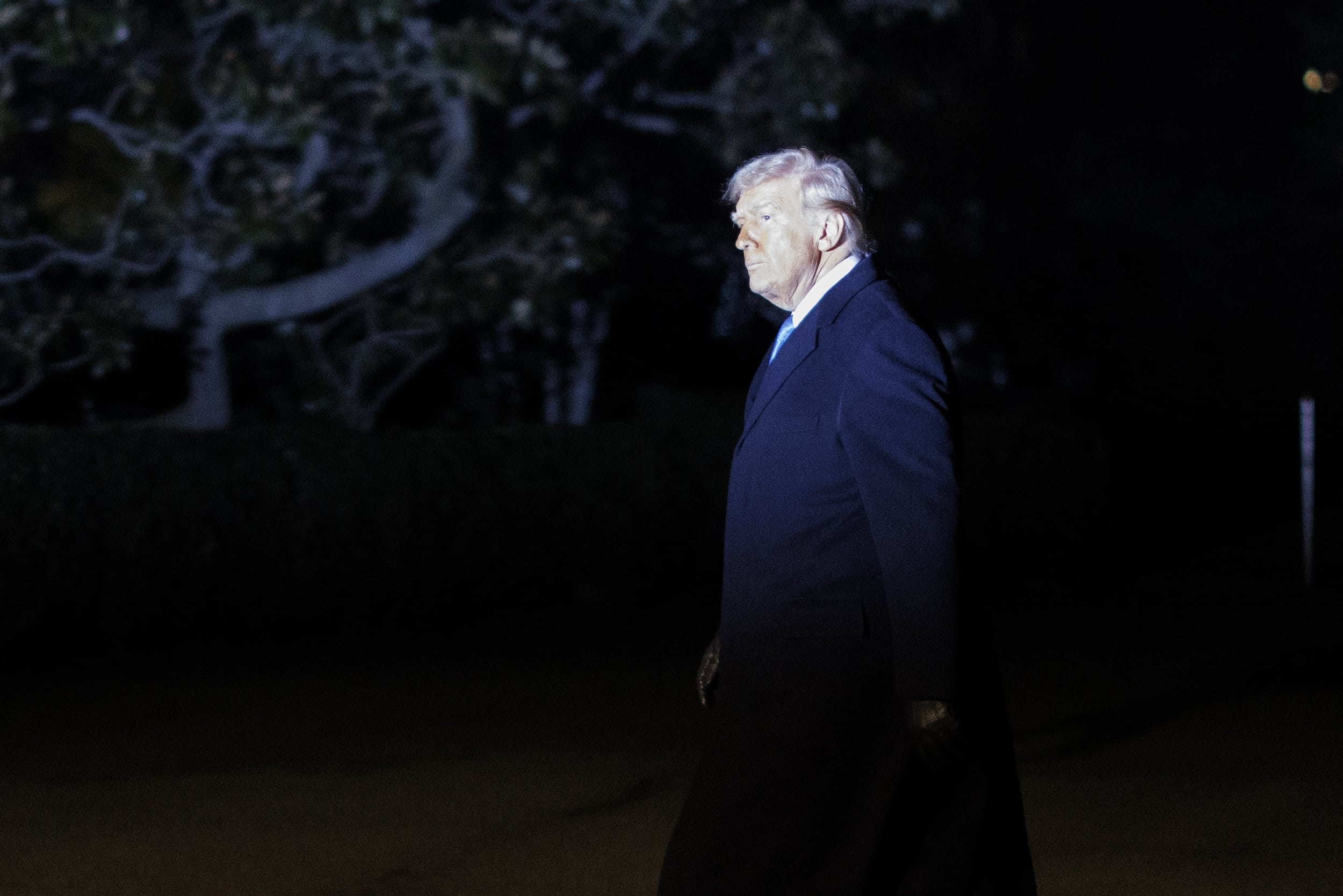 Vladimir Putin ujutti jääkiekkosyöttiä Donald Trumpille – nielaisi koukkuineen