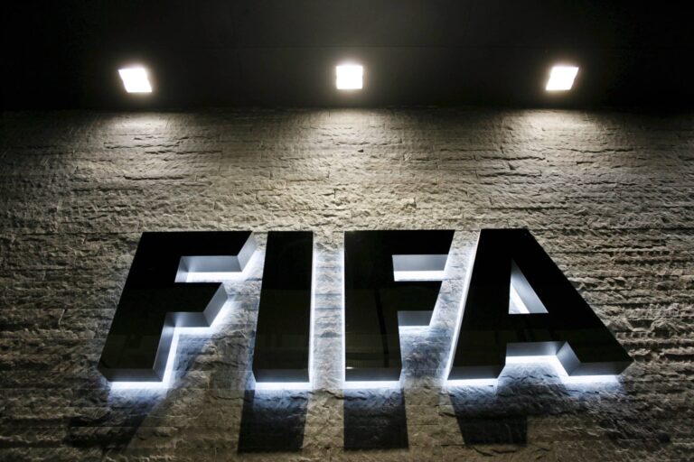 FIFA-pomoille Sepp Blatter ja Michel Platini saivat kuulla korruptio-oikeuskäynnin päätöksen