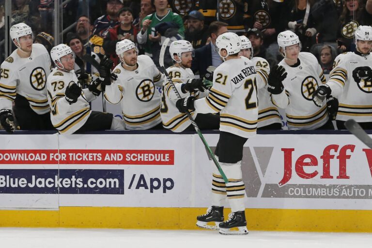 Bostonin kanadalaistähti uuteen rooliin – jättimäinen sopimus NHL:ssä