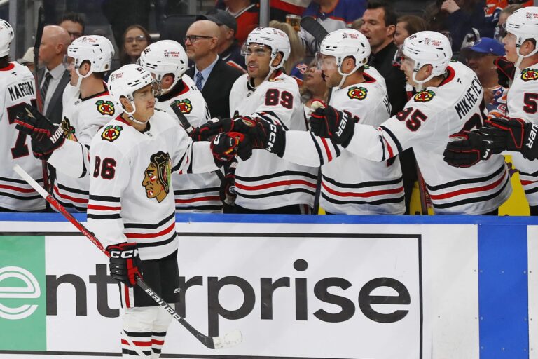 NHL:ssä pelattiin vuoden viimeiset ottelut – suomalaishyökkääjän pitkä kuiva kausi päätökseen