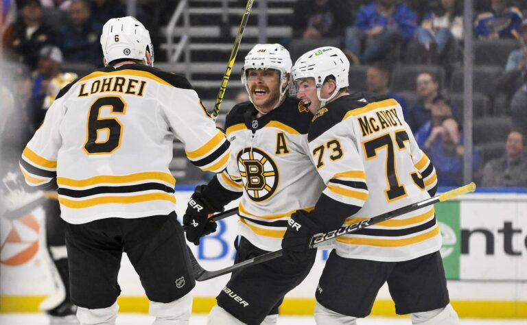 Ruotsin liigan paras puolustaja vaihtoi NHL-seuraa Ruotsin liigan paras puolustaja vaihtoi NHL-seuraa