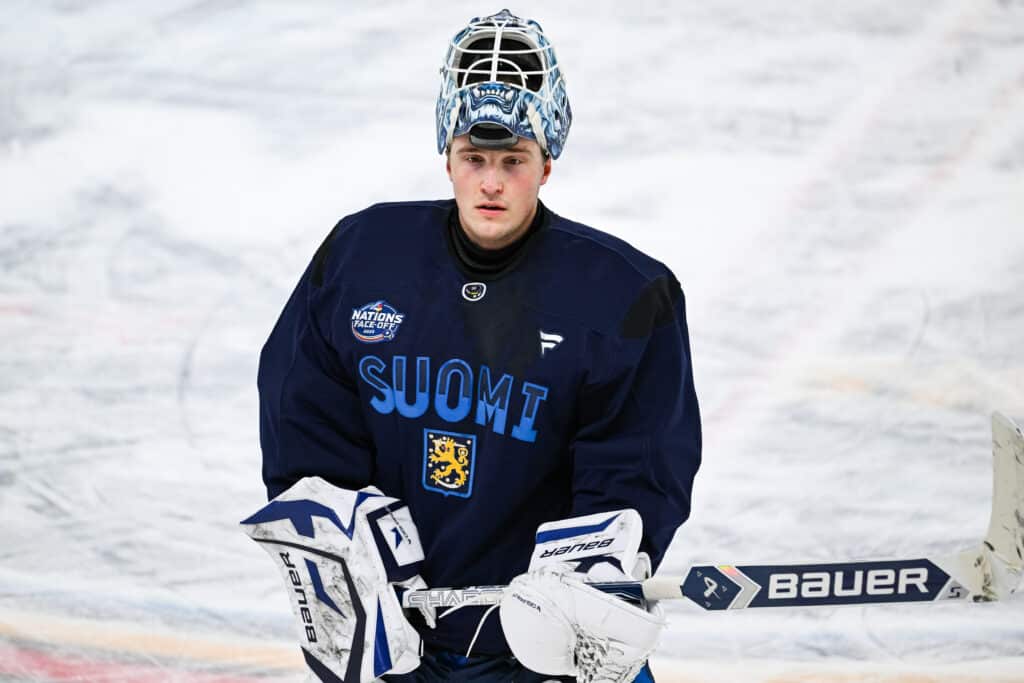 Yön NHL-kierros: Luukkonen jo luukkuvahtina seuraamassa joukkueensa vahvaa menoa