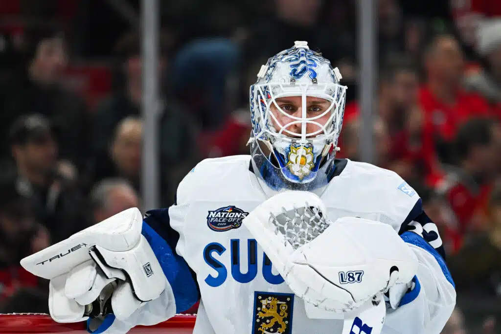 Kevin Lankinen allekirjoitti pitkän NHL-sopimuksen