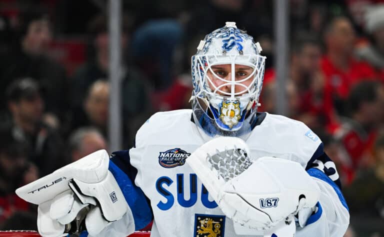 Kevin Lankinen allekirjoitti pitkän NHL-sopimuksen