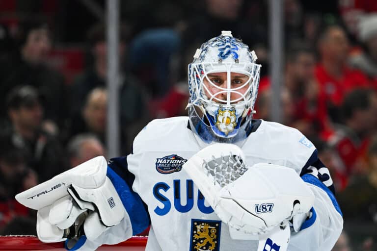 Kevin Lankinen allekirjoitti pitkän NHL-sopimuksen