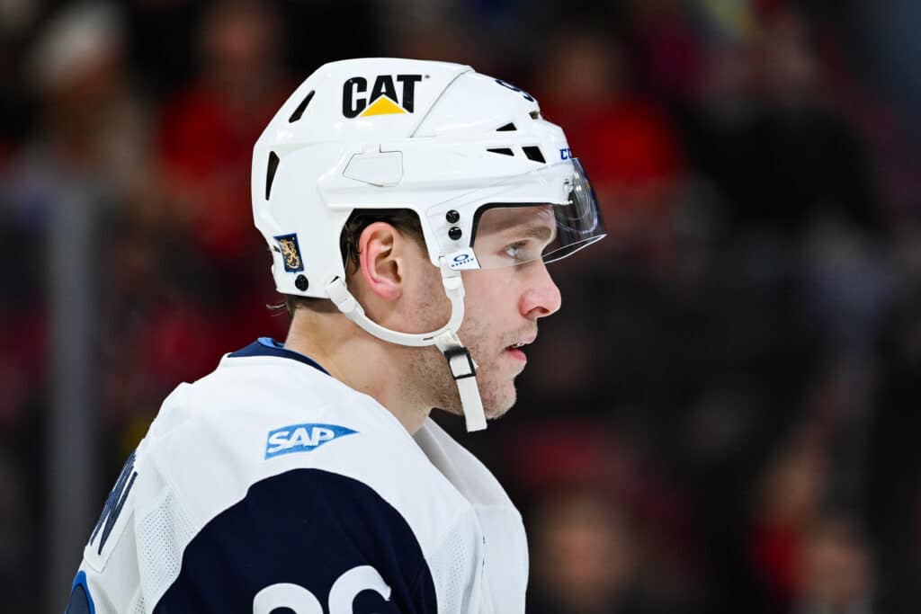 NHL-tähti Mikko Rantanen voisi olla kaupan ryöstöhintaan NHL-tähti Mikko Rantanen voisi olla kaupan ryöstöhintaan