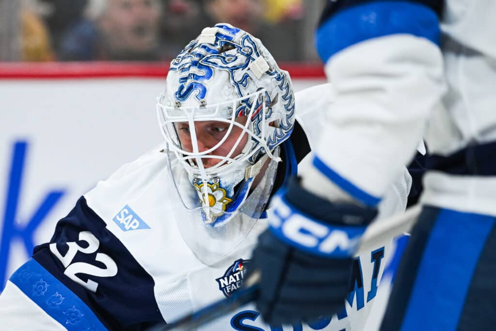 Suomalaisvahti torjui ison voiton NHL:ssä – vähätteli huippusuoritustaan Suomalaisvahti torjui ison voiton NHL:ssä – vähätteli huippusuoritustaan