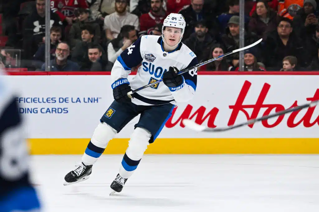 Kymppi täyteen – Kaapo Kakko mukana upottamassa mestareita