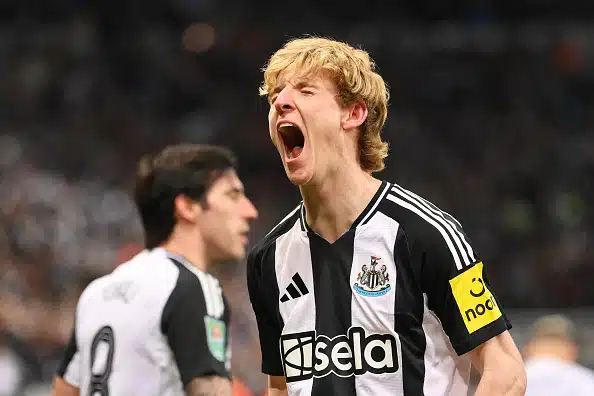 Arsenal jäi Newcastlen jyrän alle – Wembley kutsuu