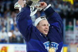 Leijonien olympia- ja MM-kultamitalistille lähtöpassit seurasta