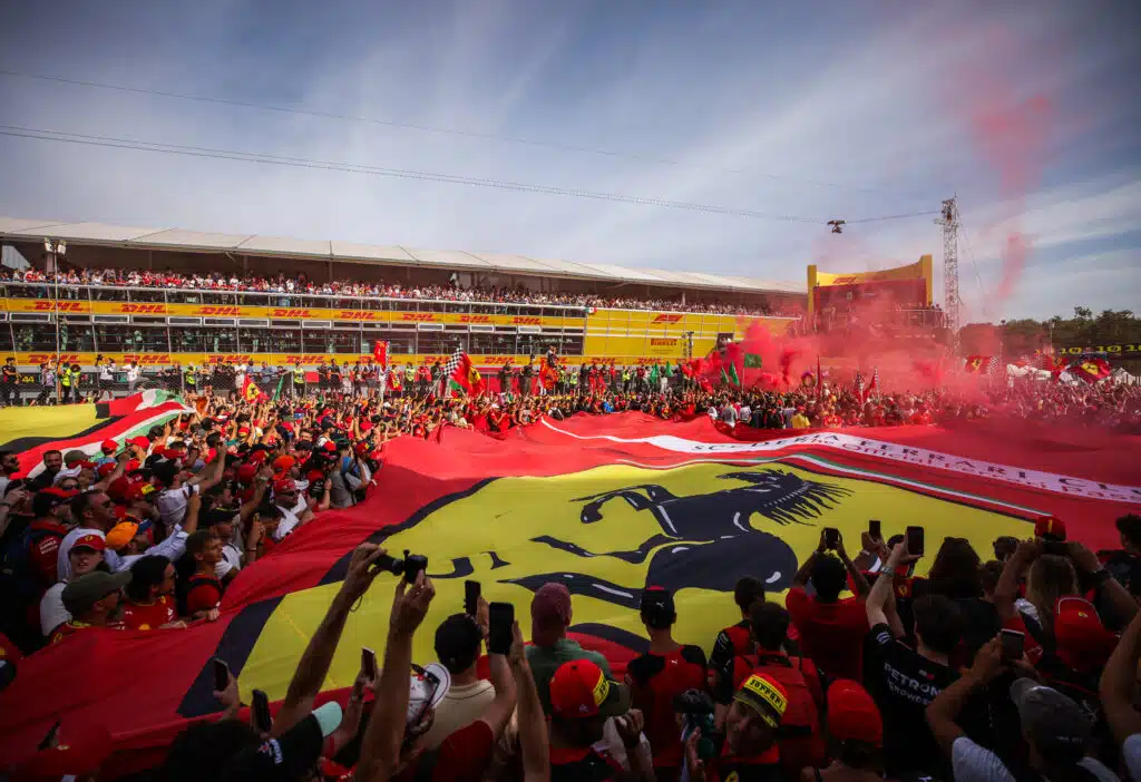 Valtteri Bottakselta kovaa vihjailua Lewis Hamiltonista