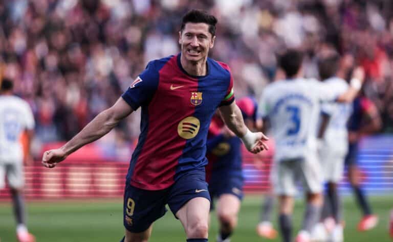 Edes punainen kortti ei hidastanut FC Barcelonaa, Italian mestaruustaistelu sai lisää jännitettä