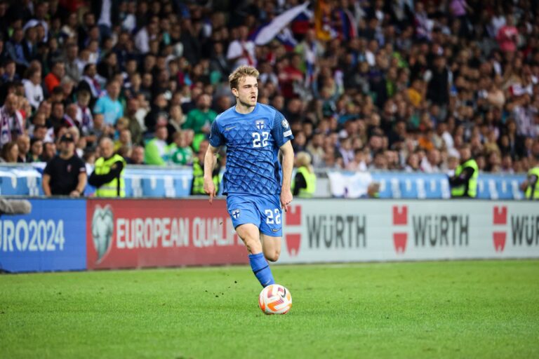 Ruotsalaisjätti iski silmänsä Huuhkajat-laituriin – ”Onko nyt oikea aika siirtyä?
