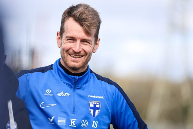 Huuhkajilta dramaattinen ilmoitus – Lukas Hradecky sivuun