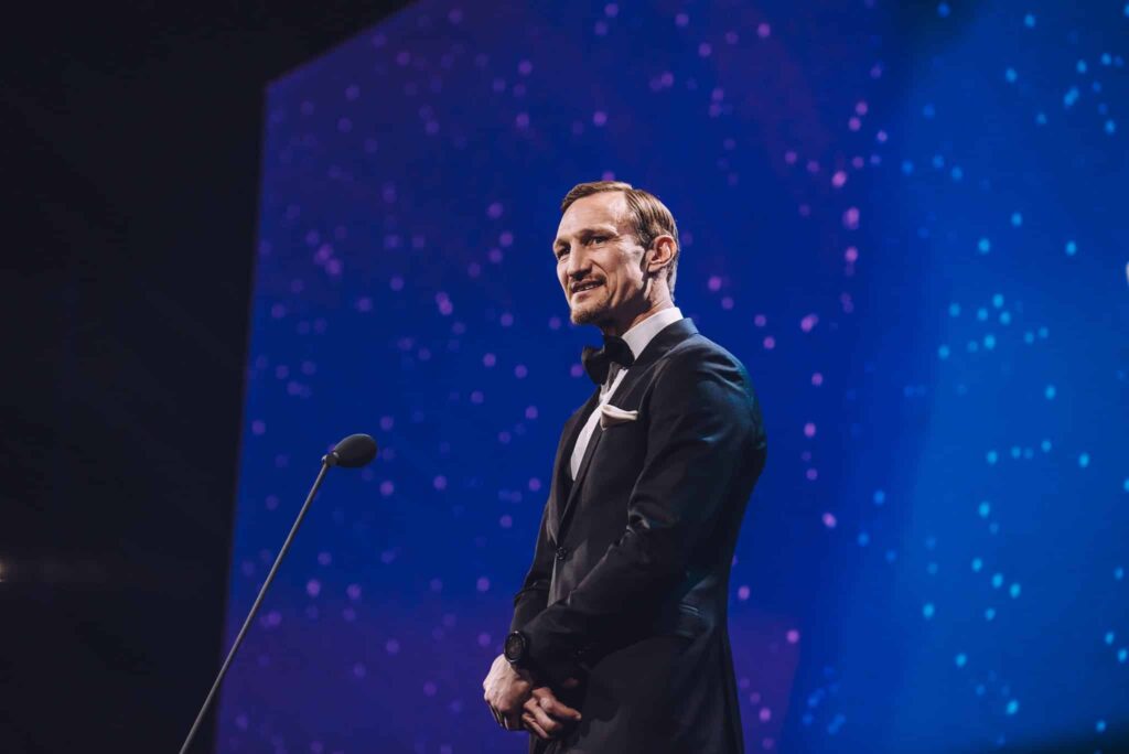 Sami Hyypiä sai arvostetun palkinnon – ”Meriitit ovat niin merkittävät”