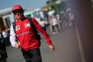 Kimi Räikkönen ohitettiin