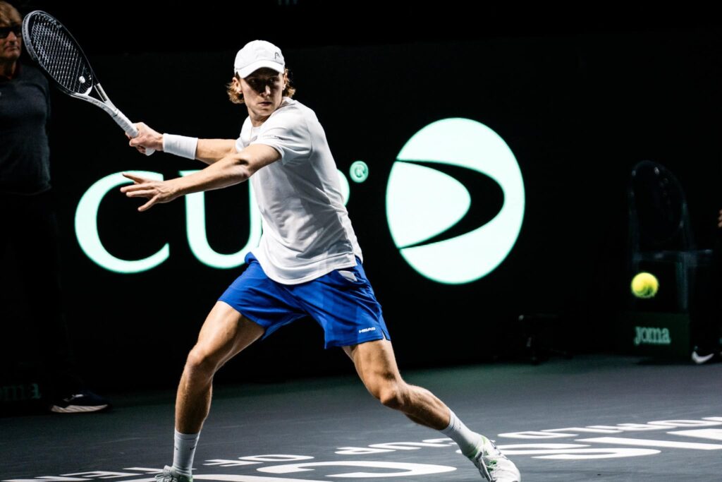 Emil Ruusuvuori taipui käsittämättömässä ottelussa Emil Ruusuvuori taipui käsittämättömässä ottelussa